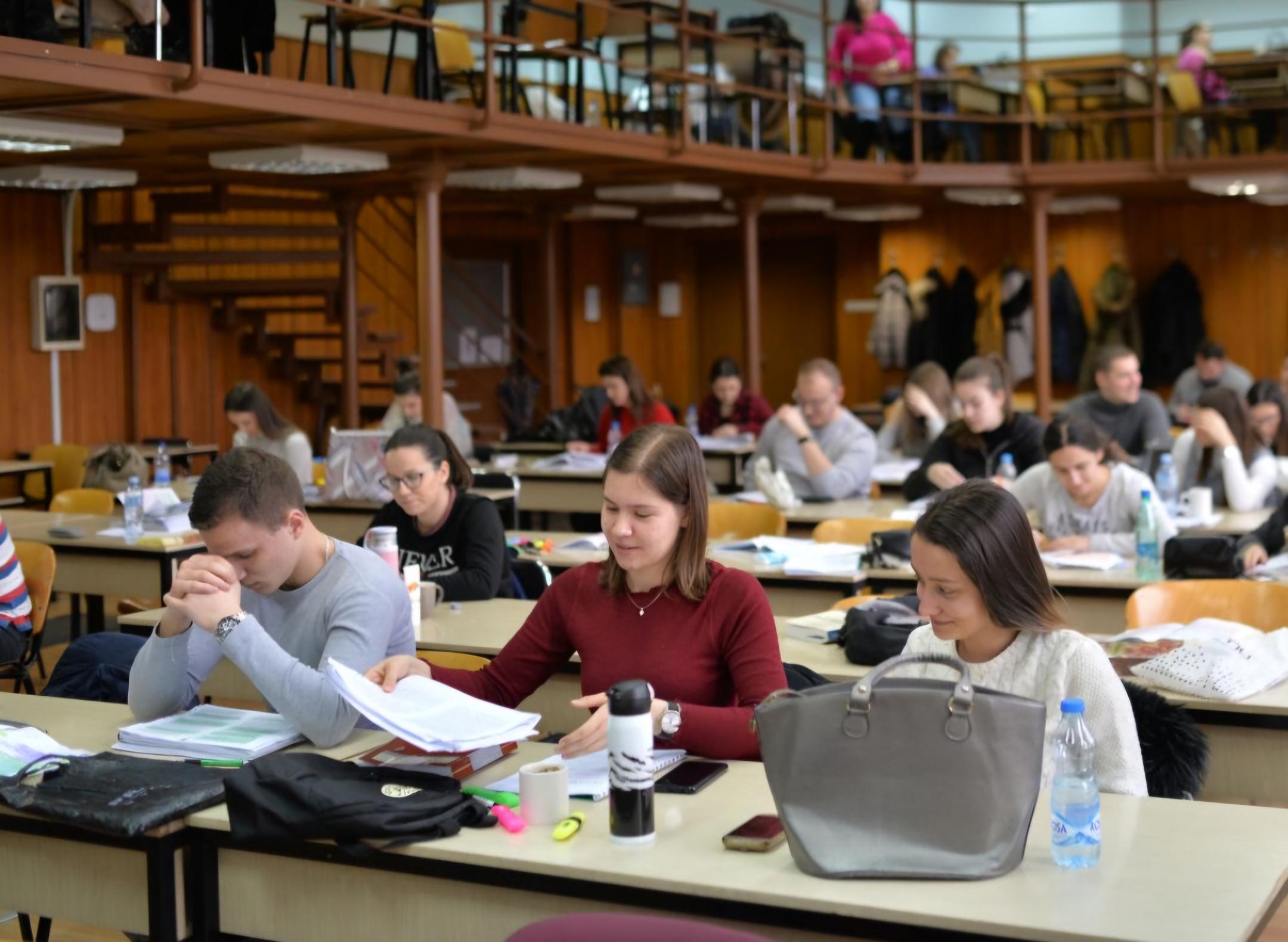 Počeli prijemni ispiti na fakultetima, u Nišu više mesta nego kandidata