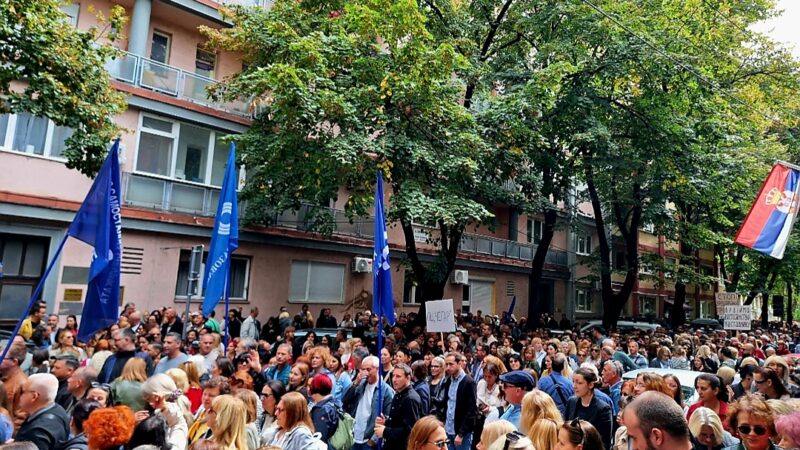 Protest prosvetara i u Nišu