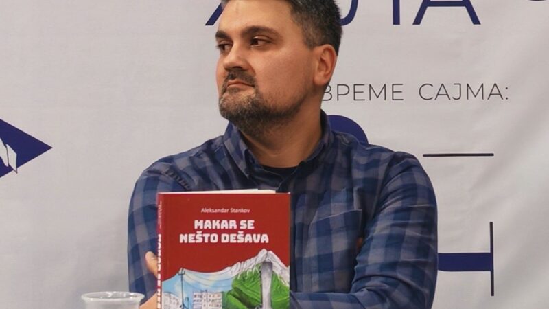 “Makar se nešto dešava” Aleksandra Stankova prvo predstavljen niškoj publici: Roman naših generacija o čoveku koji traga za sobom