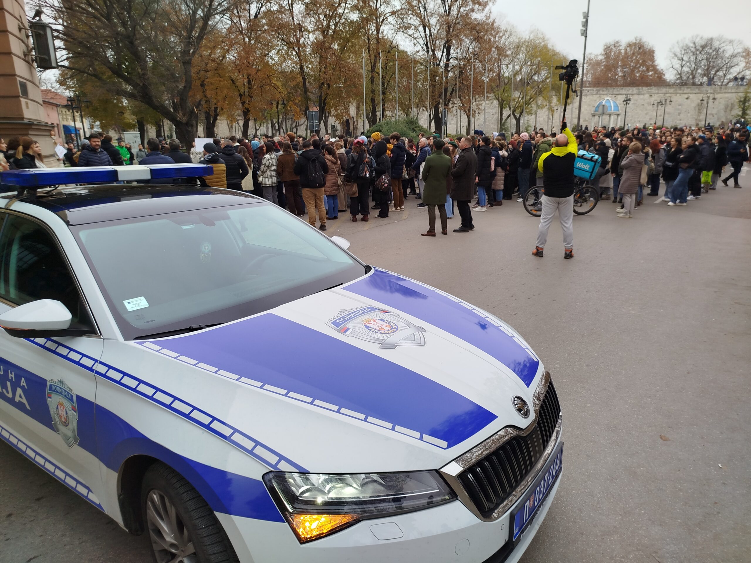 „Niški studenti pridružili su se kolegama i u zgradi Rektorata predali svoje zahteve.“