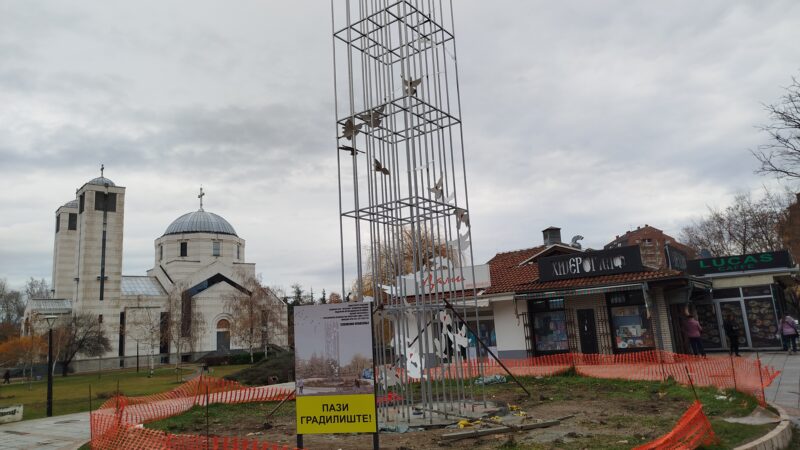 Građani nezadovoljni izgledom spomenika nenasilju u parku Svetog Save