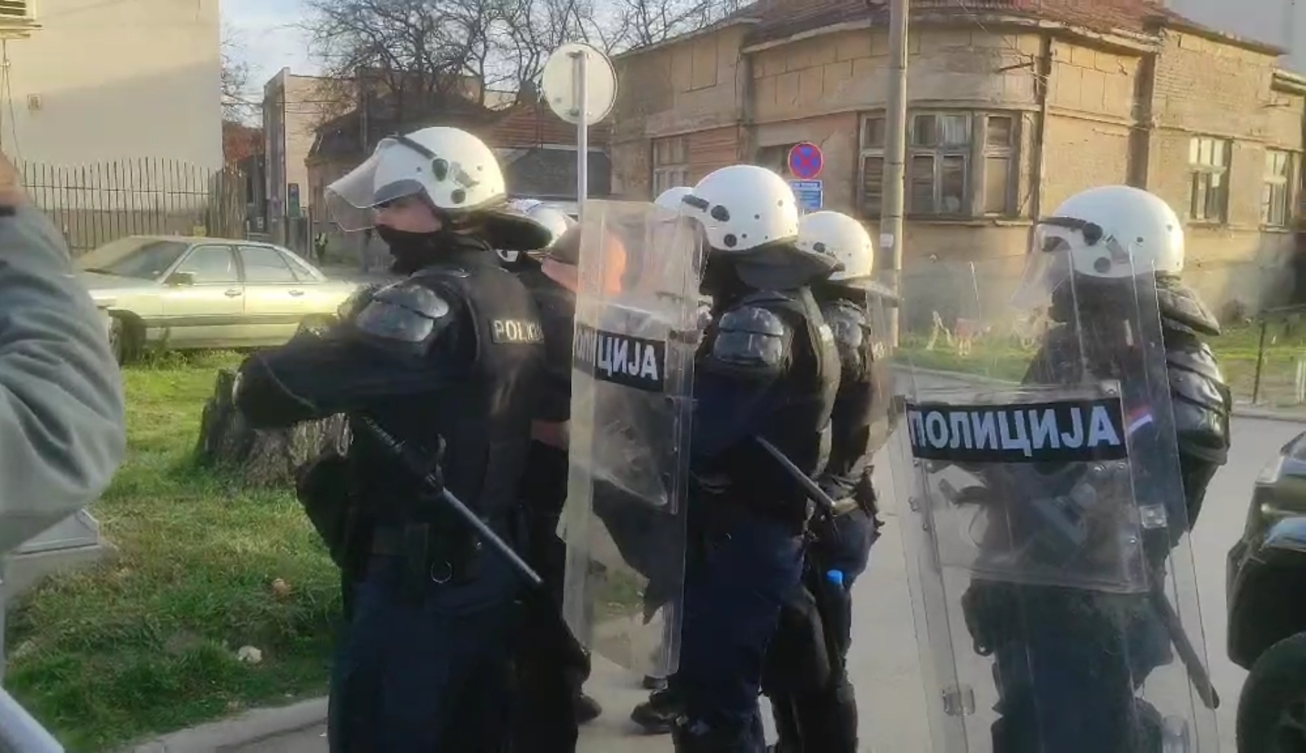 Policija u Nišu podnela krivične prijave protiv 11 osoba povodom nereda tokom protesta