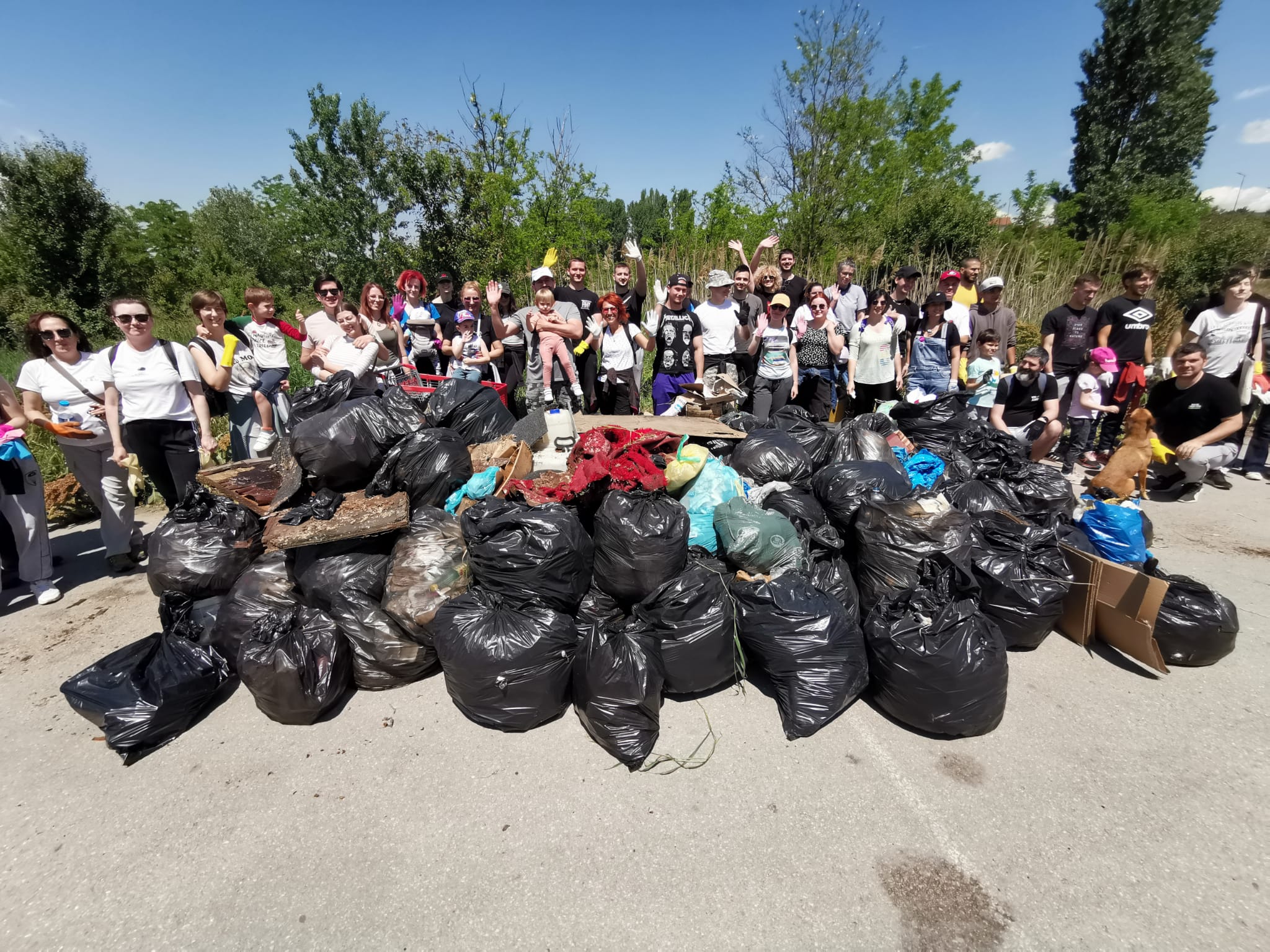 „Zavrni rukave“ danas na više od 400 lokacija širom Srbije – Niš čistio priobalje Nišave i Gabrovačke reke