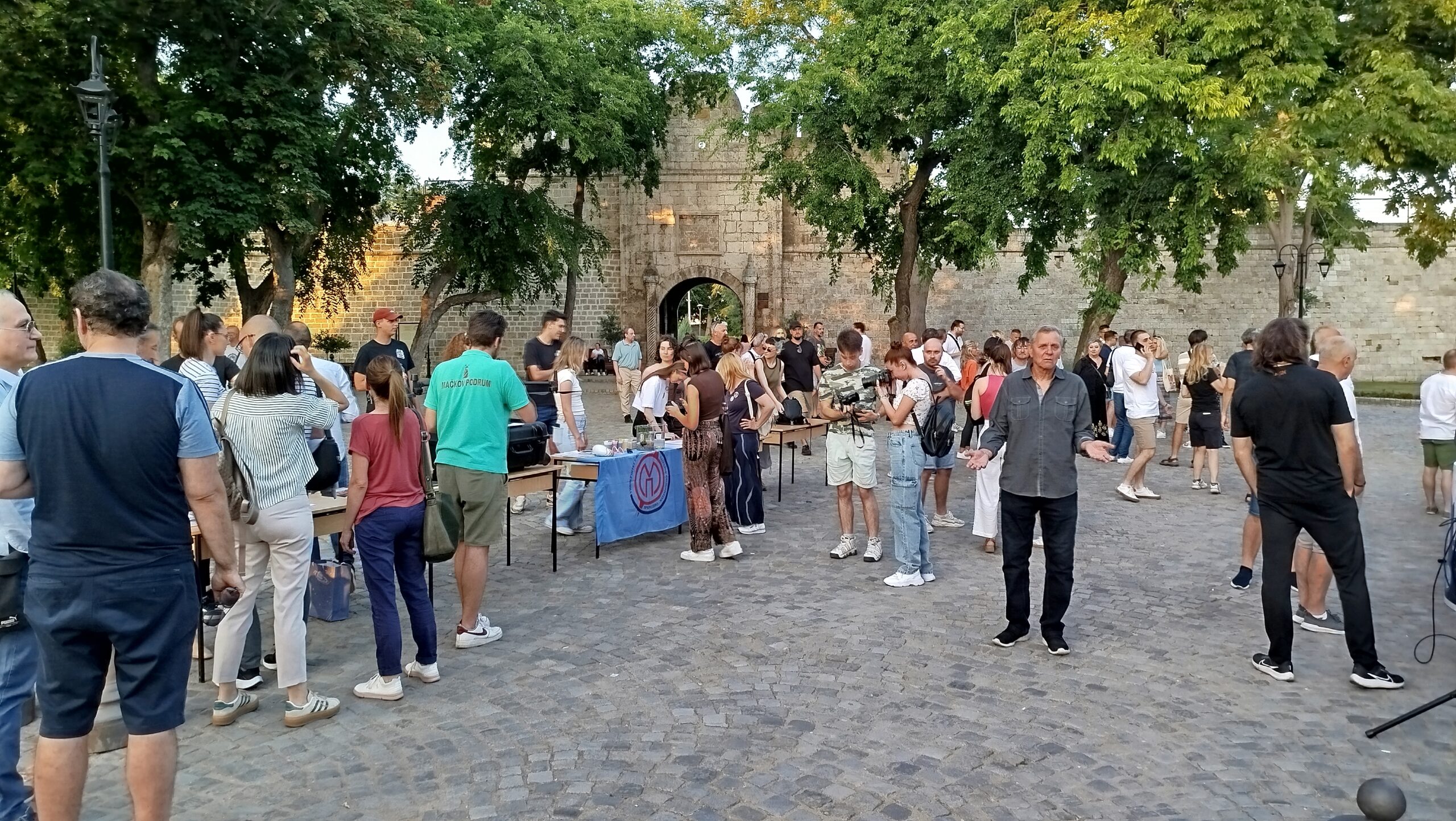Umesto protesta – dijalog u parku povodom 60 godina Univerziteta u Nišu