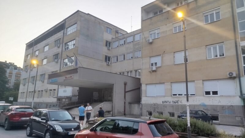 Blokiran ulaz na niški DIF: Studenti stopirali januarski ispitni rok