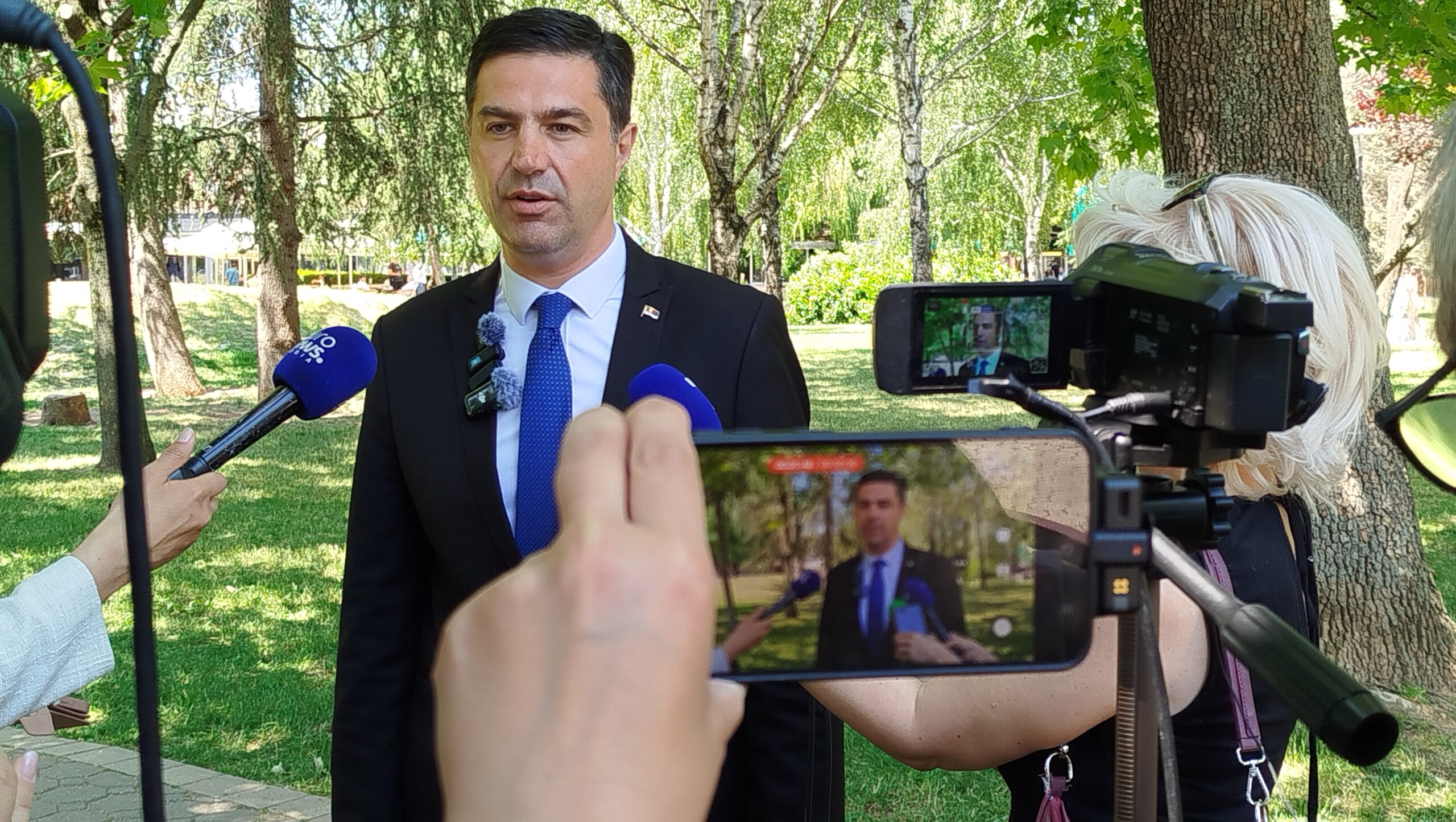 Gradonačelnik Pavlović osudio farbanje prostorija SNS-a i pojavu nacističkih simbola: „To je anticivilizacijski čin“