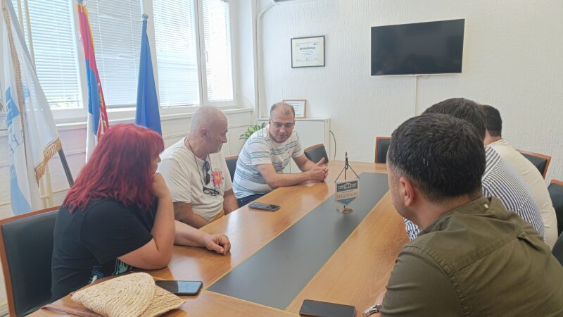 Počela šesta Likovna kolonija u organizaciji GO Medijana: Deset vrhunskih umetnika stvaraju u Divljani