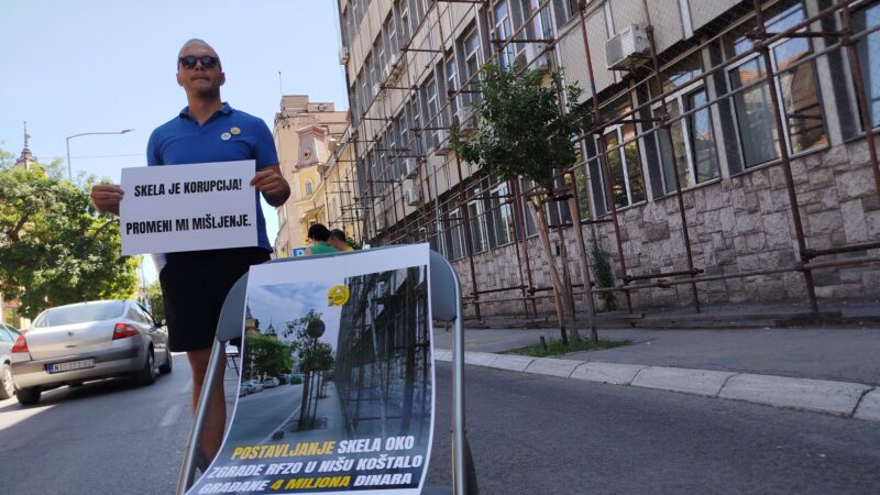 Performans “Kreni–Promeni” ispred PIO fonda: 1.525 dana skela