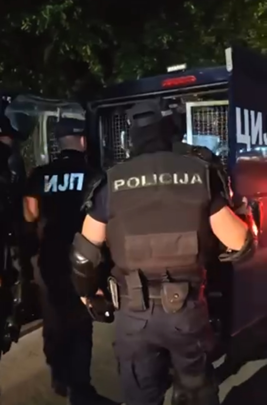 NIŠ: Građani blokirali više lokacija, privedeni pušteni iz policije