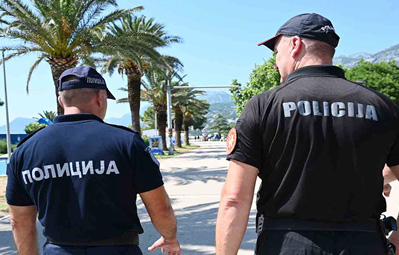 Srpski policajci u Crnoj Gori tokom leta – dostupni telefoni za pomoć u Baru, Budvi i Herceg Novom