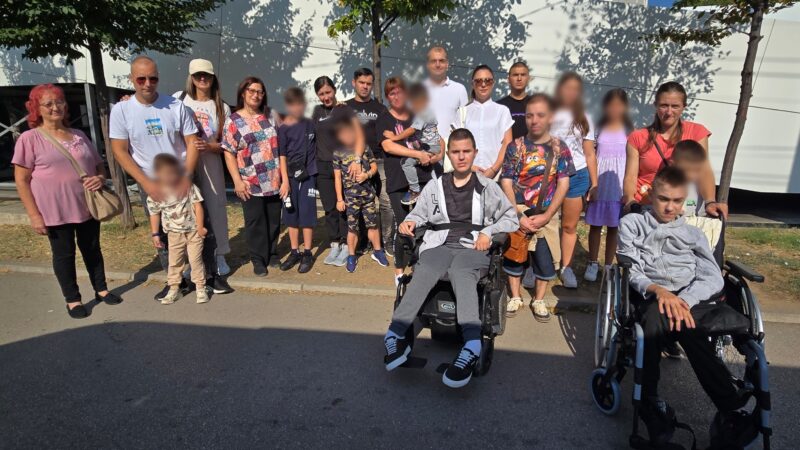 Deca obolela od distrofije iz Niša učesnici 13. Dečjeg kampa Saveza distrofičara Srbije u Vrdniku